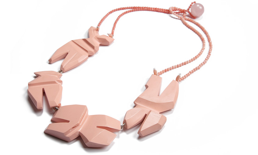 Denise Reytan, Reytan, Berlin, Jewellery, poems on the body, exhibition, schmuckfrage, berlin