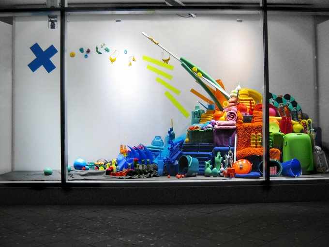 Konsumwelle, Installation, urban space, allday things are beautiful, jewellery do not have to be precious